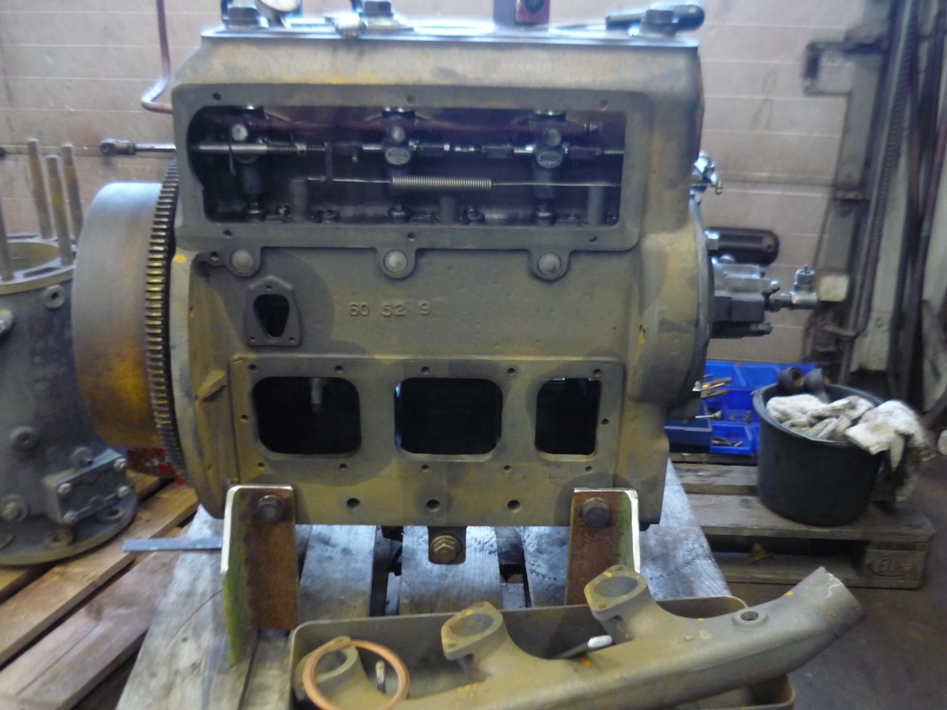 Renovering af 2 G 100 3 cylinder Bukh motorer
